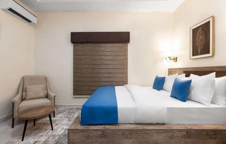 Deluxe King Suite
