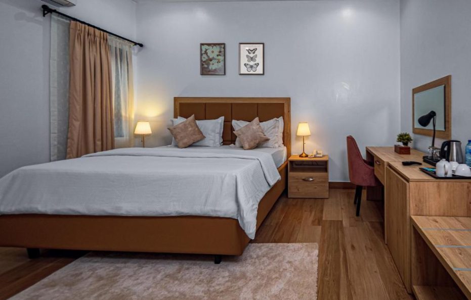 Deluxe King Suite