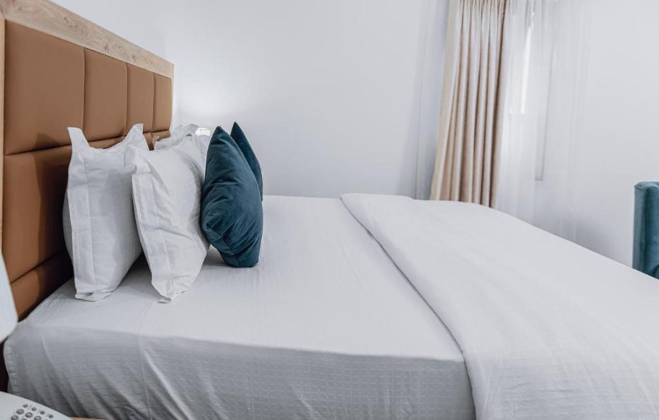 Deluxe King Suite