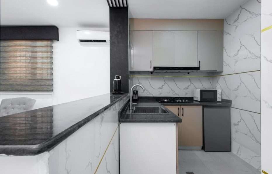BKT Cribs