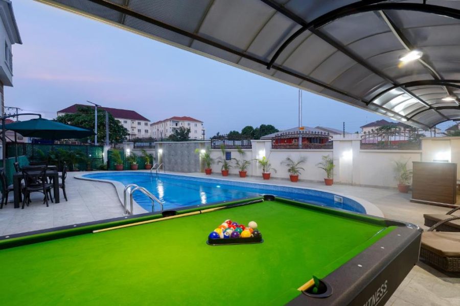 BKT Cribs