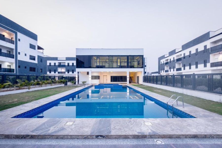 D’Crown Place, Idu