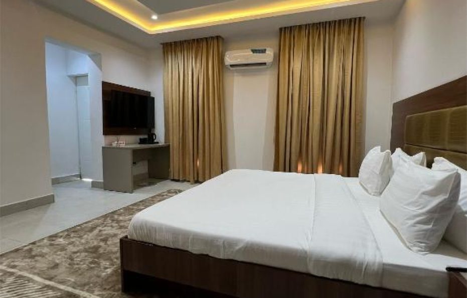 Standard Room — D’Crown Place Idu Abuja