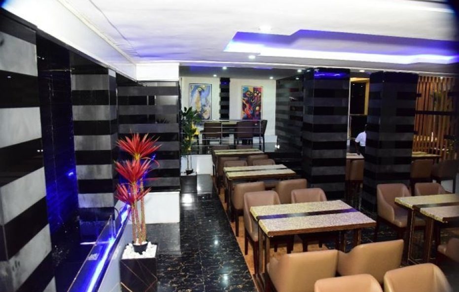 Karltz Continental Hotel