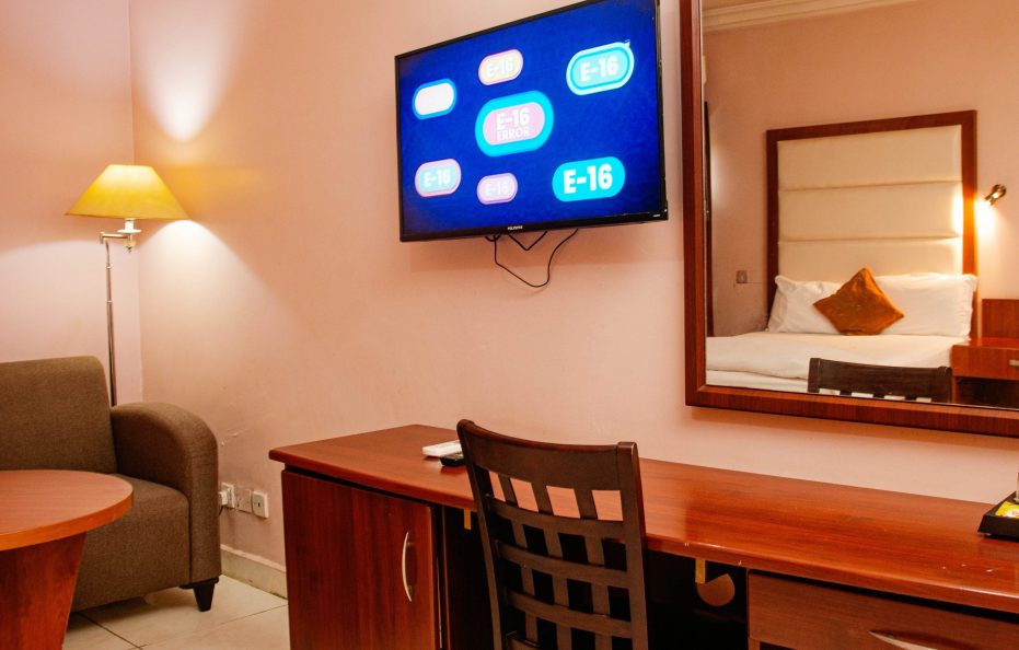 Denis Hotel