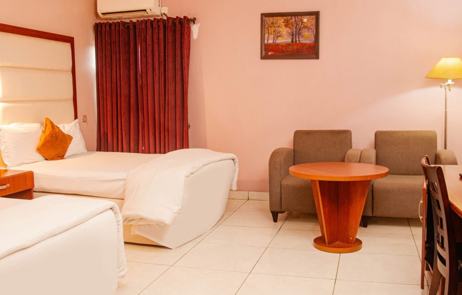 Denis Hotel